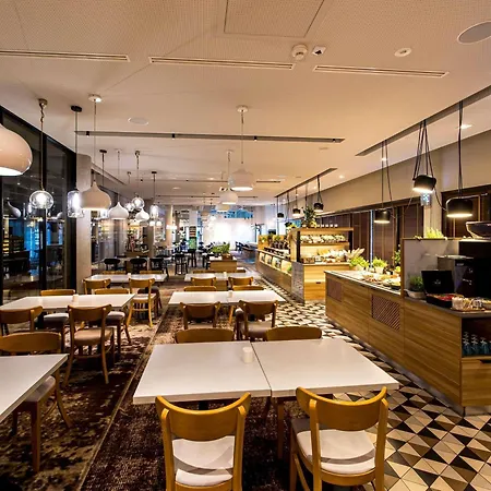 Novotel Centrum Готель 4*